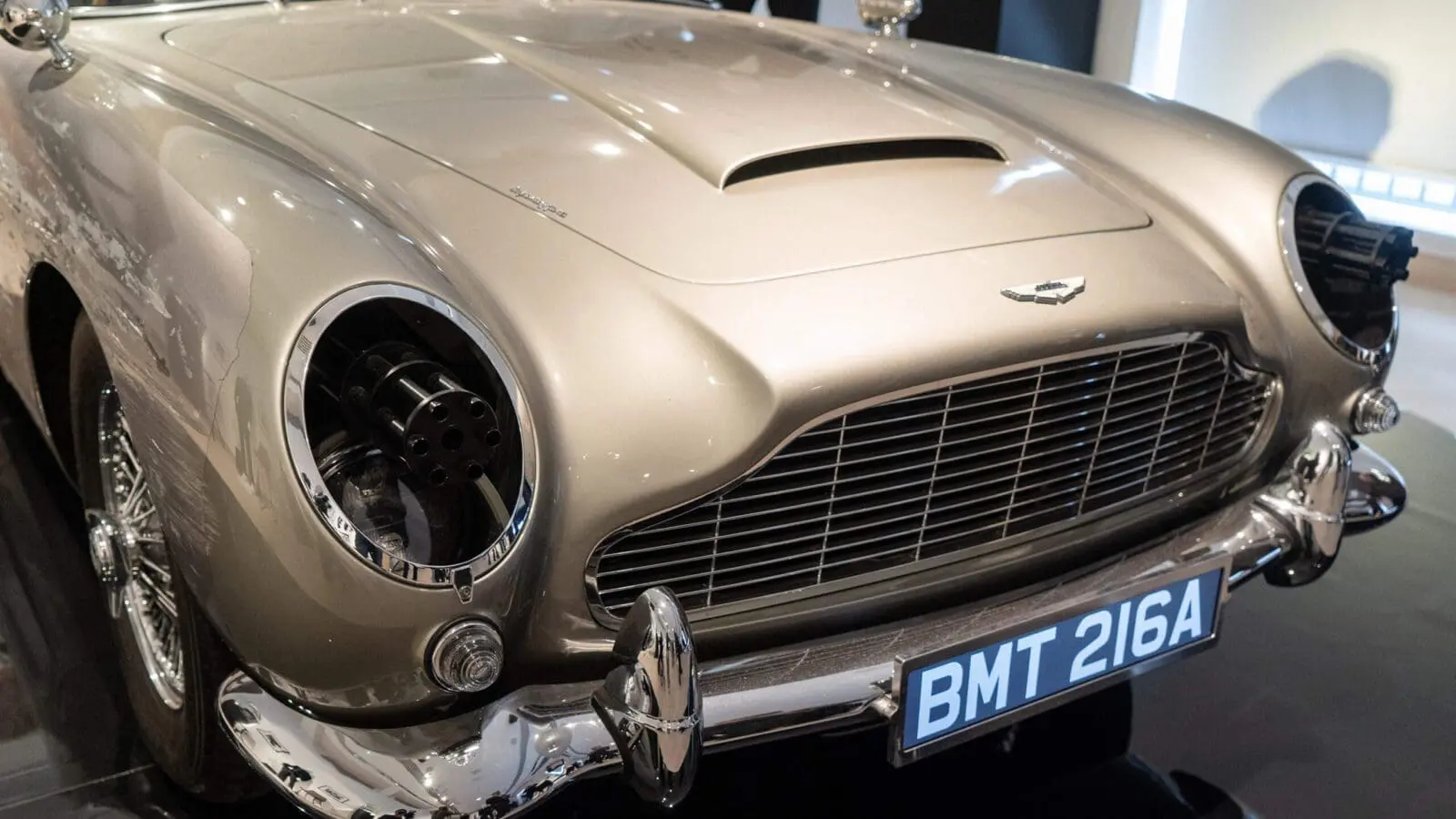 James bond generic scaled