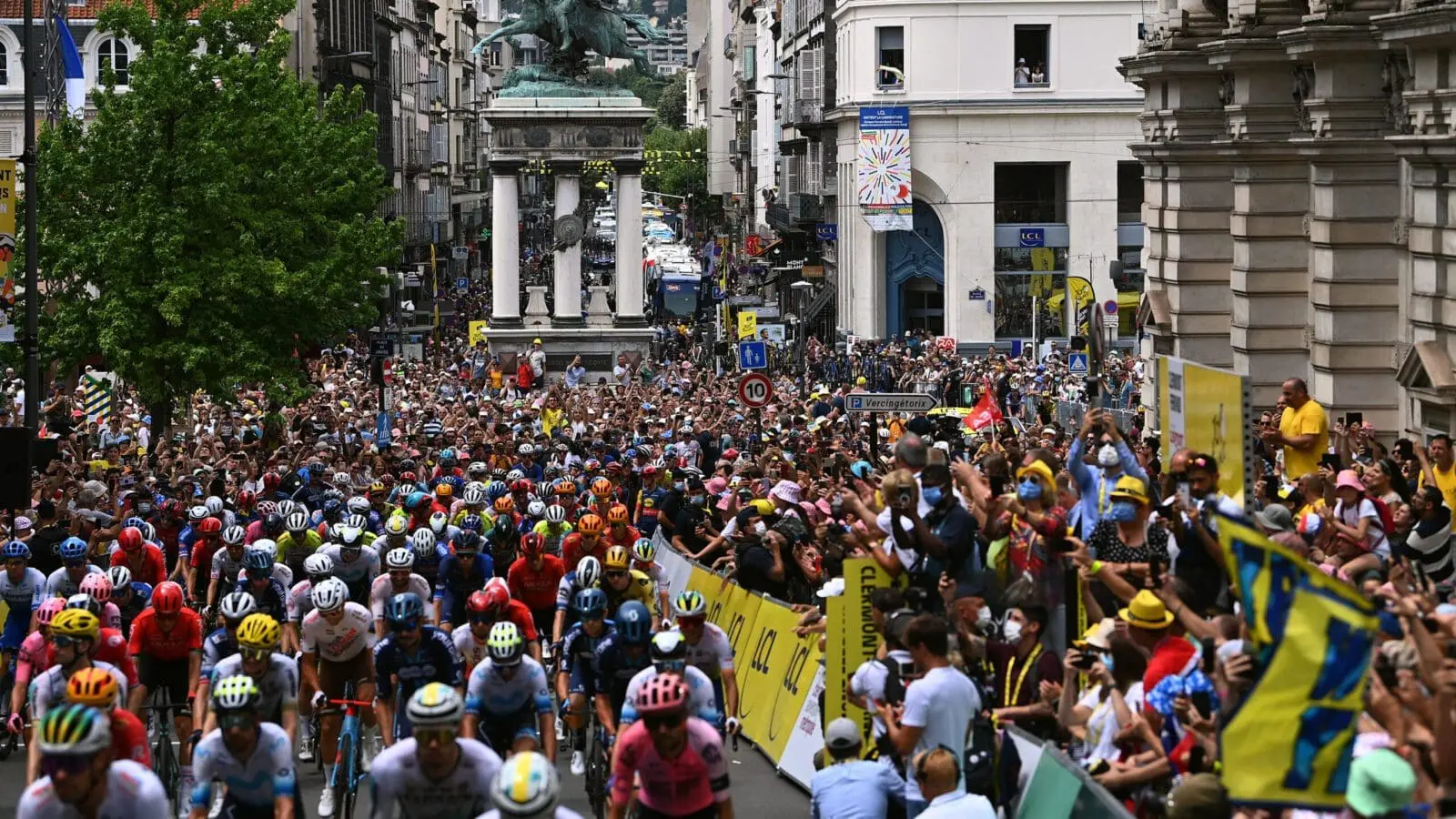 Cycling tour de france 3 scaled