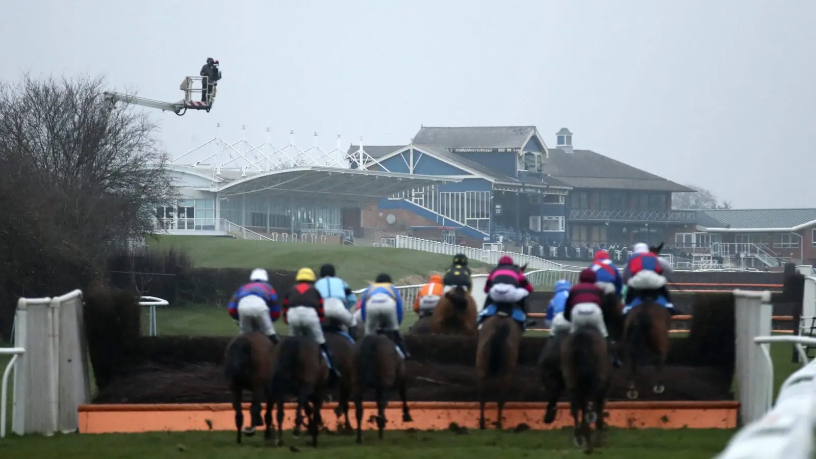 Leicester races scaled