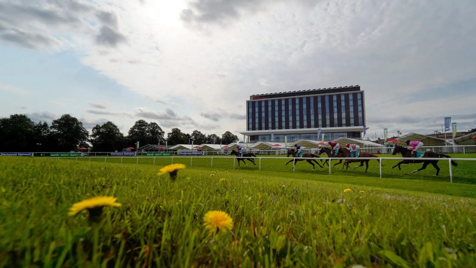 Doncaster st leger scaled