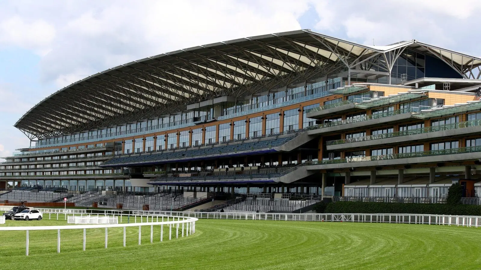 Royal ascot races racecourse 1 scaled