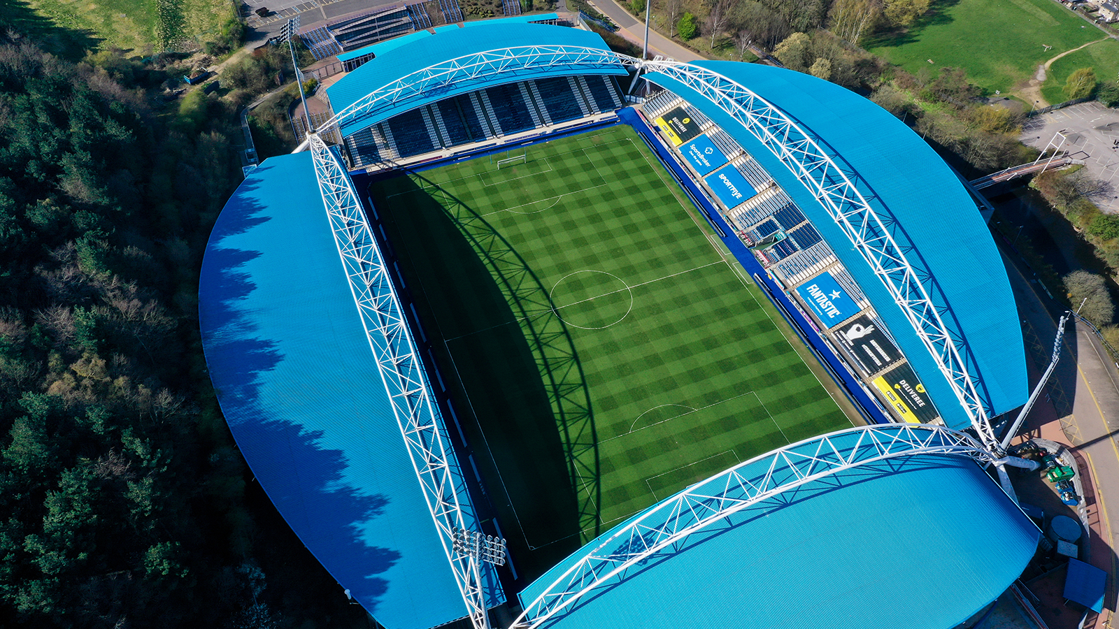 Huddersfield town john smiths stadium