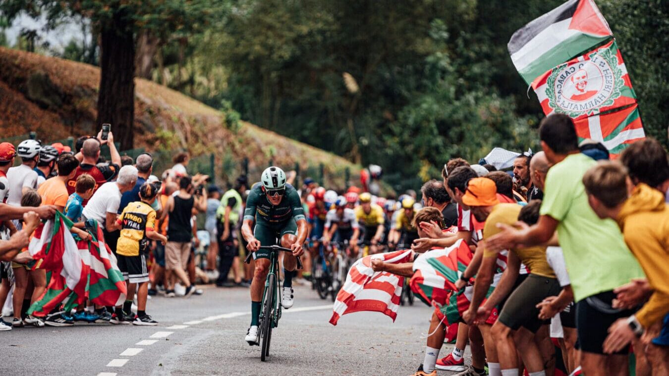 Mads pedersen la vuelta 2025
